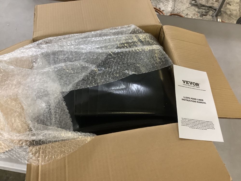 VEVOR 10 ft. x 13 ft. Pond Linder 20 Mil Pliable LLDPE Material - Image 2 - Lot 491JF