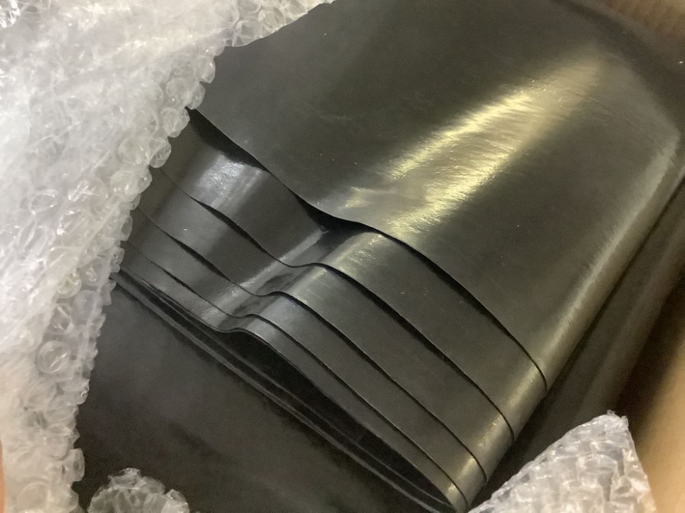 VEVOR 10 ft. x 13 ft. Pond Linder 20 Mil Pliable LLDPE Material - Image 3 - Lot 491JF