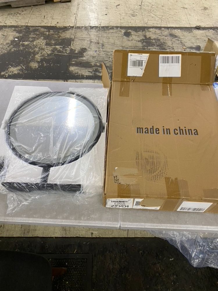 15.8" Round Lighted Vanity Mirror - Image 2 - Lot 512