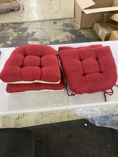 Lot of (4) Chair Cushions with Ties - Lot 528
