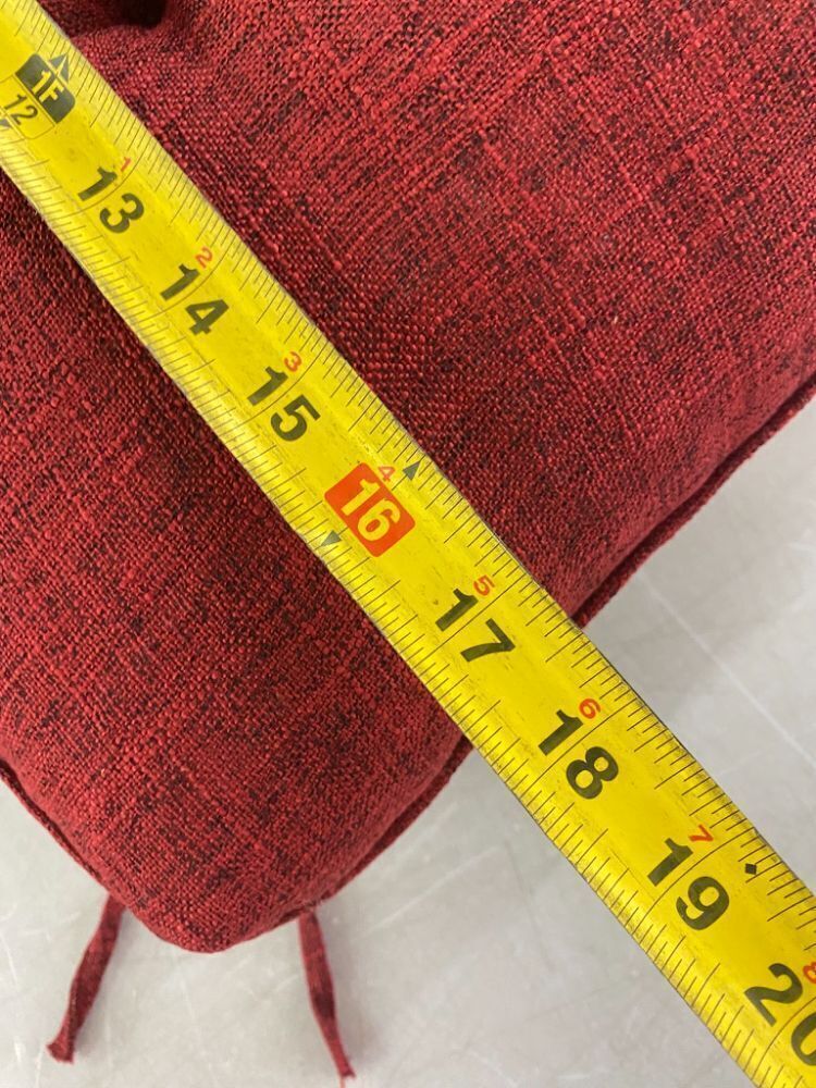 Lot of (4) Chair Cushions with Ties - Image 6 - Lot 528