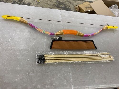 Youth Wooden Bow and Arrow Set - Lot 560