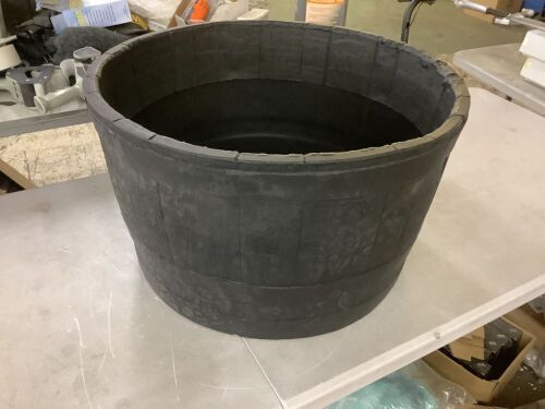 RTS Home Accents 24 in. Dia x 14 in. H Black Plastic Half Barrel Planter - Lot 576JF