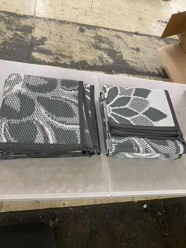 Lot of (2) Outdoor Rugs, Approx 8' x 10' - Lot 637