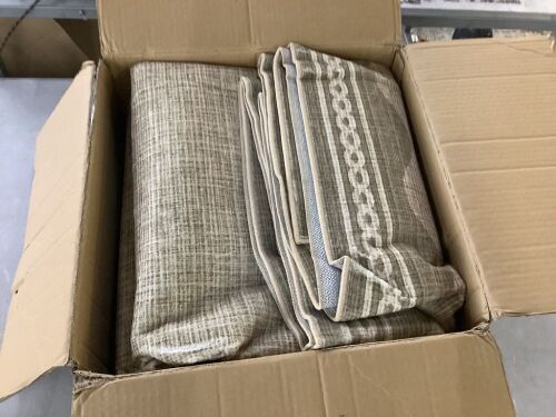 Washable Area Rug - Lot 647