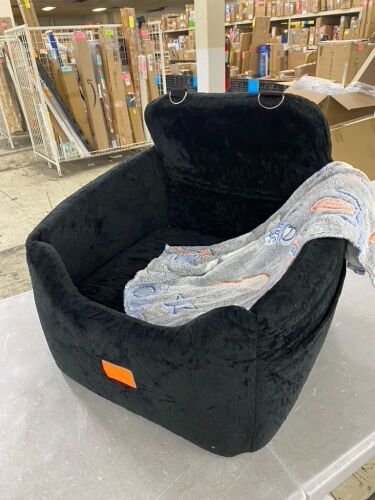 Small Dog Booster Seat for Cars - Lot 653