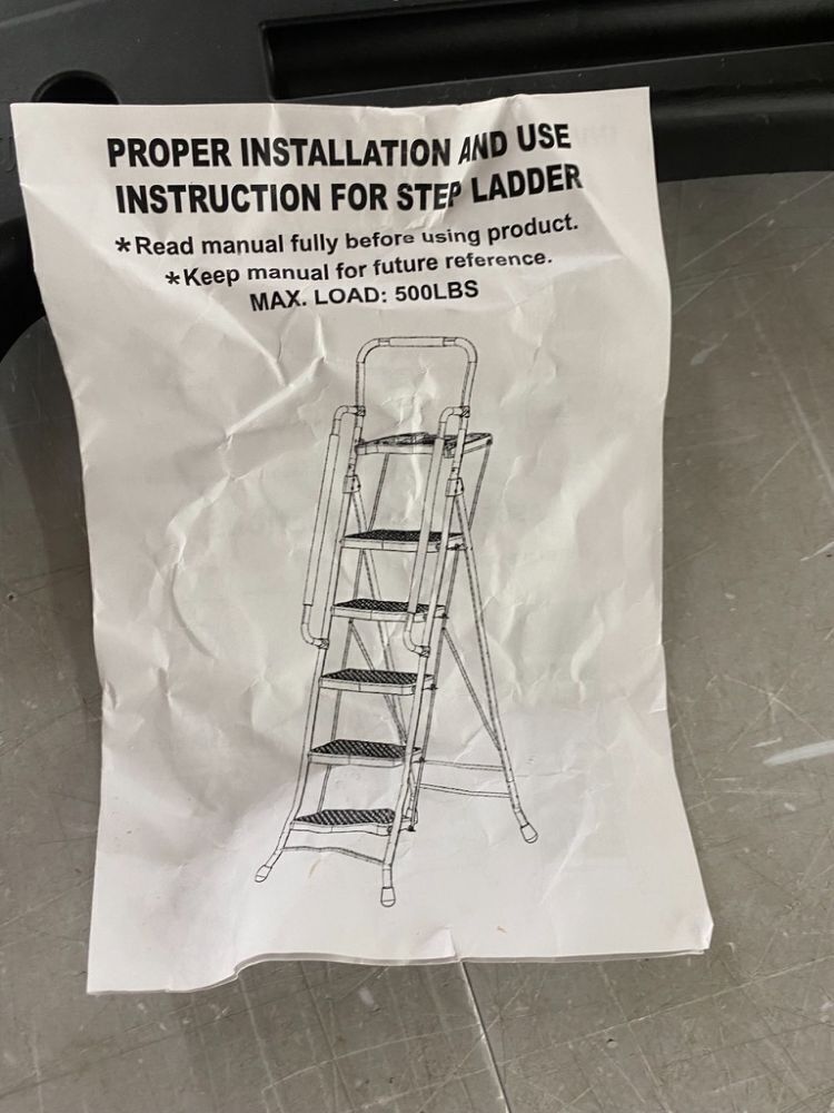 Valeo 5 Step Ladder with Handrails, 500 Lbs Capacity - Image 3 - Lot 663