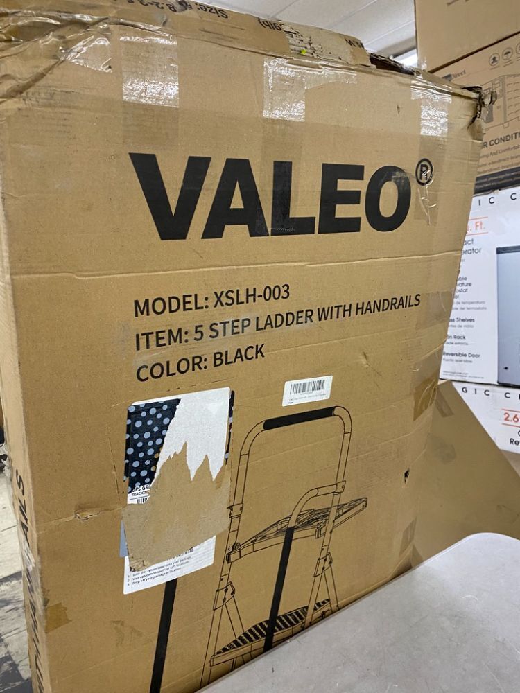 Valeo 5 Step Ladder with Handrails, 500 Lbs Capacity - Image 7 - Lot 663