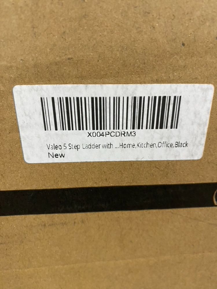 Valeo 5 Step Ladder with Handrails, 500 Lbs Capacity - Image 8 - Lot 663