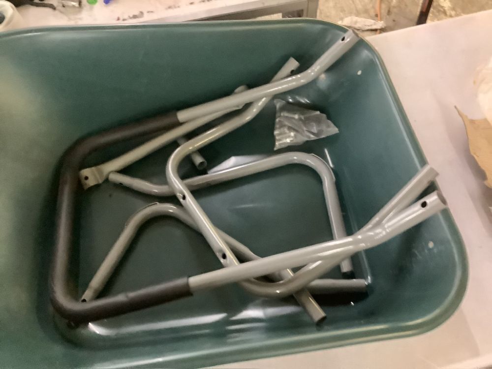 Dual-Wheel Wheelbarrow Garden Cart - Image 5 - Lot 668