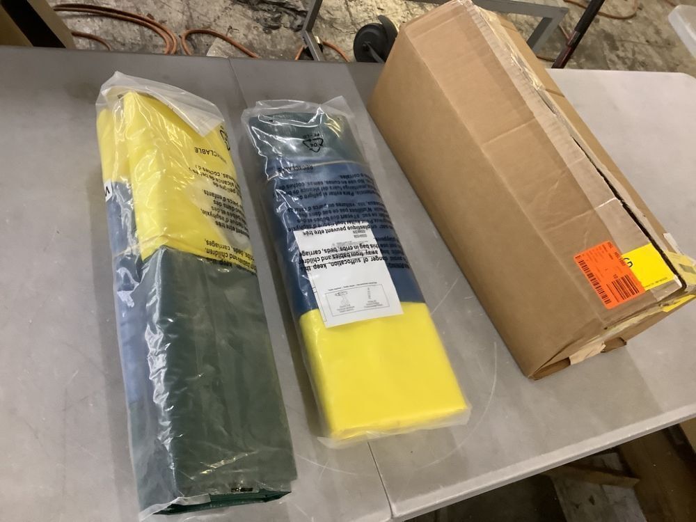 Lot of (2) Multicolor Tarps - Image 1 - Lot 774JF