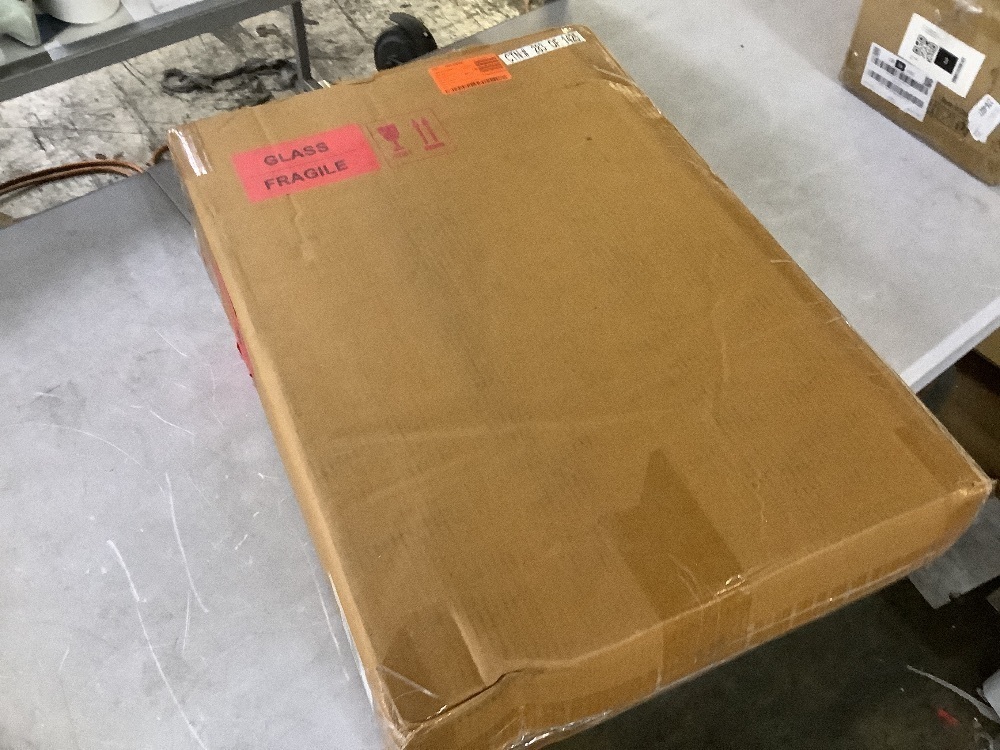 Kate and Laurel Aguilar 15 in. Gold Round Marble End Table - Image 2 - Lot 588JF