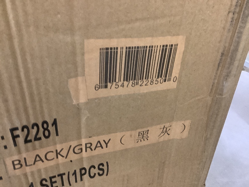 Rockland Pasadena 19 in. Expandable Spinner Carry-On - Image 3 - Lot 219JF