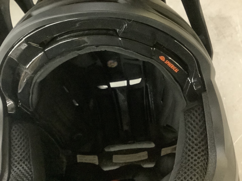 Giro Insurgent Spherical Helmet - XL/XXL - Image 5 - Lot 214JF