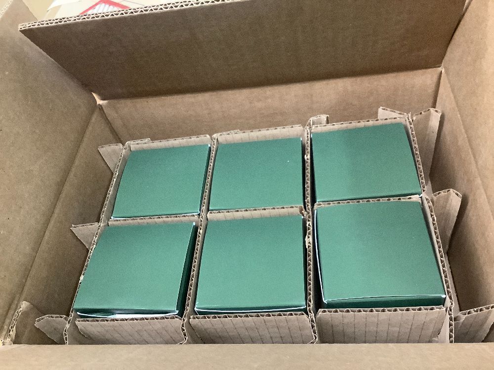 Set of 6 Malin + Goetz Cannabis Candle - Image 4 - Lot 7928