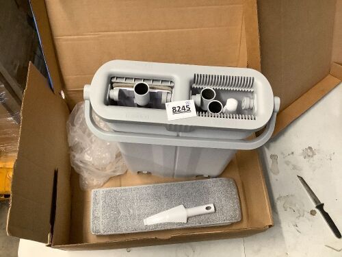 Mop and Bucket with Wringer Set, 6 Microfiber Pads - Lot 8245
