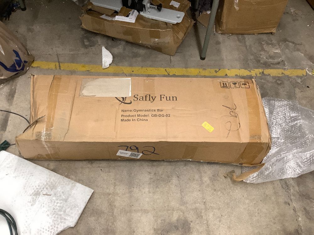 Safly Fun Expandable Gymnastics Bars Junior Training Bar Gymnastic Folding Horizontal Bars with Mat for Kids(Pink+Mat) - Image 3 - Lot 6684