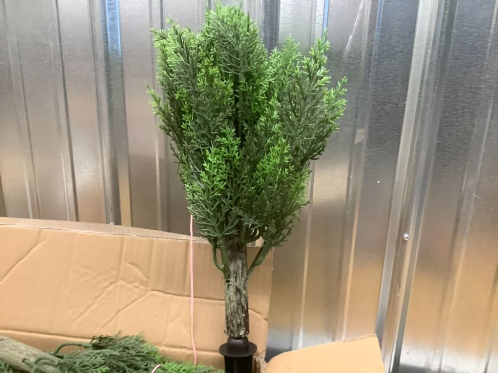 Artificial Trees with Ground Spikes - Image 3 - Lot 6699