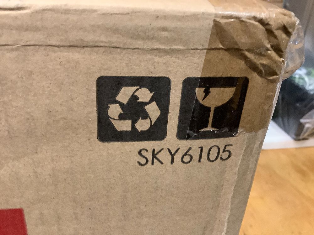 6V Portable Foot Pedal Sewing Machine w/ 12 Stitch Patterns - Image 2 - Lot 7950