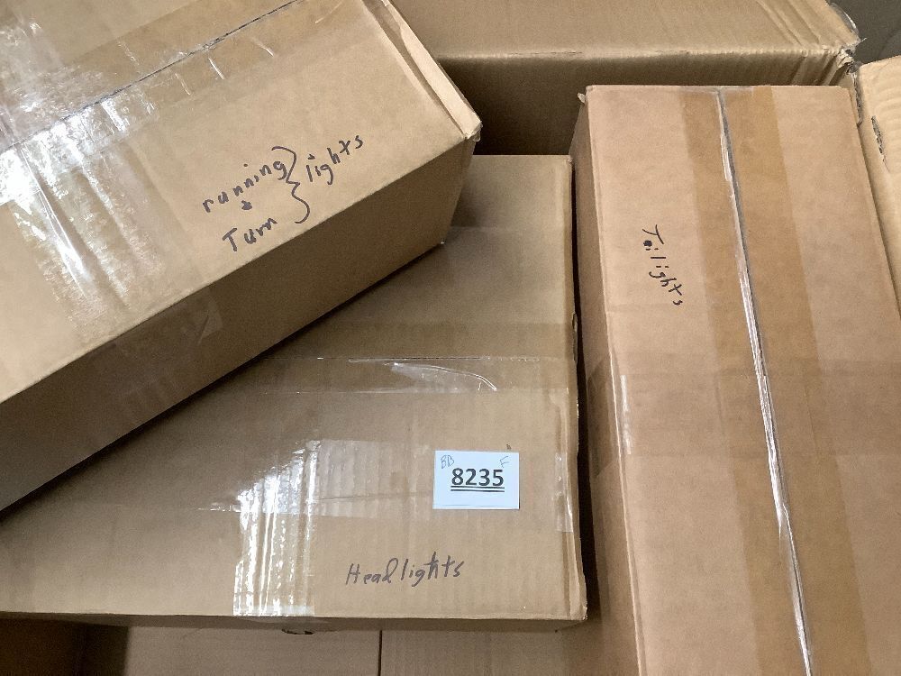 Headlight Tail Light Compatible with 2003-2006 Chevy Silverado Avalanche 1500 1500HD 2500 2500HD 3500(07 Sivlerado Classic),Chrome Housing Amber Reflector - Image 4 - Lot 8235