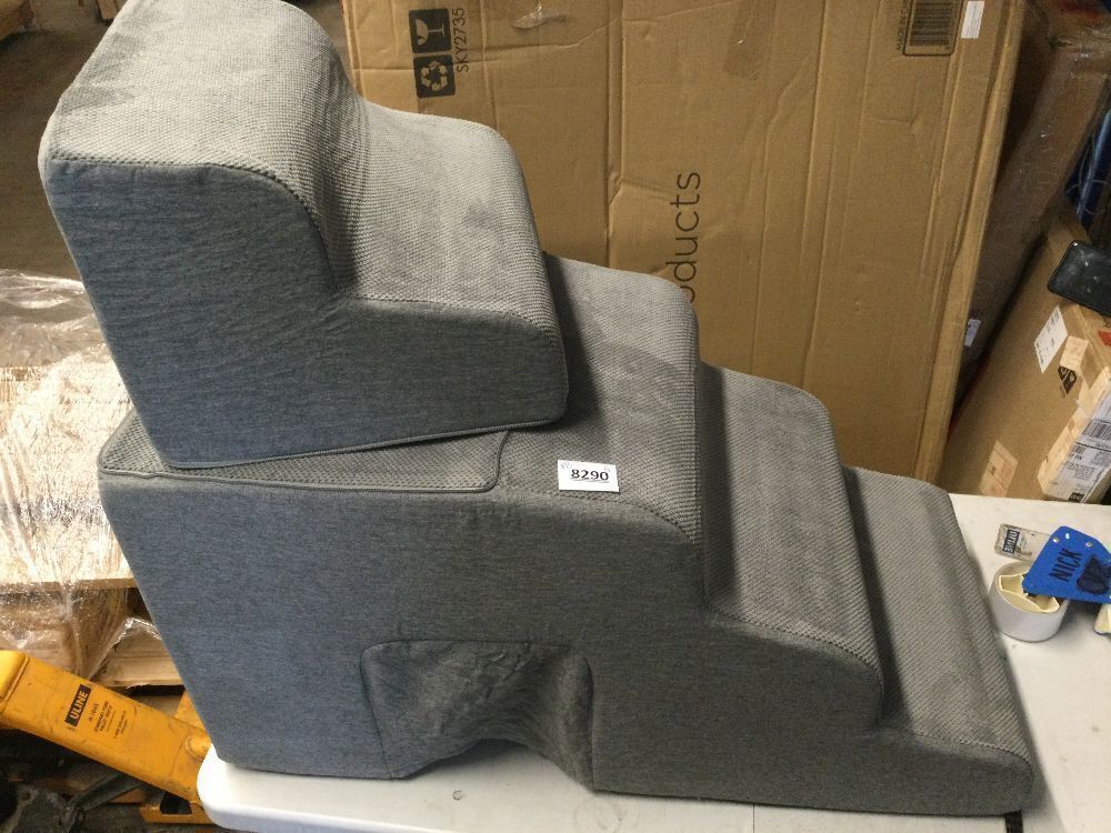 MASSFU Gray Curved Dog Stairs Ramp for High Beds 22.8" H, 4-Step Dog Steps for Small Dogs and Cats, Pet Stairs for High Bed Climbing, Non-Slip Balanced Pet Step - Image 2 - Lot 8290