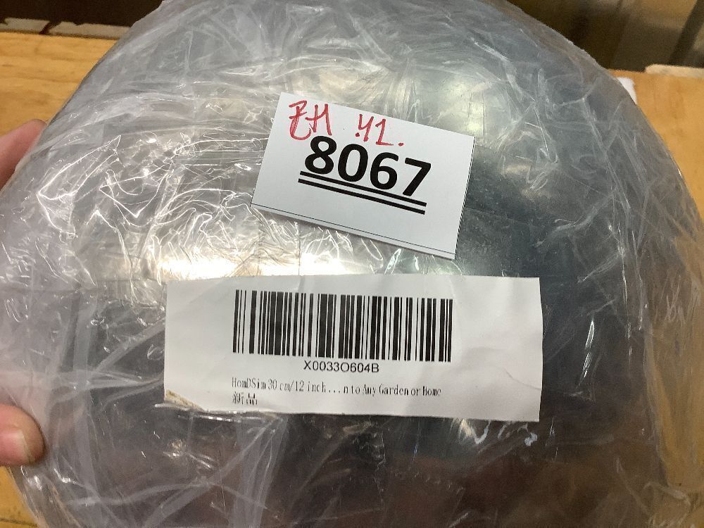 30 cm/12 inch Diameter Gazing Globe Mirror Ball,Silver Stainless Steel Polished Reflective Smooth Garden Sphere,Colorful and Shiny Addition to Any Garden or Home - Image 3 - Lot 8067