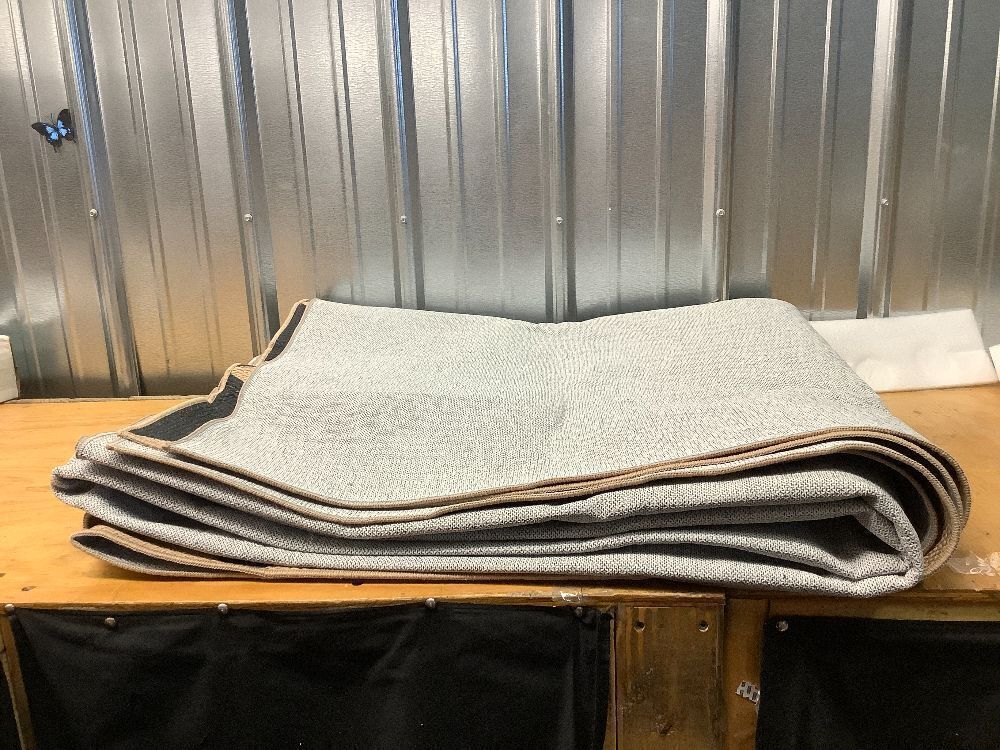 Large Indoor Rug - Image 2 - Lot 8090