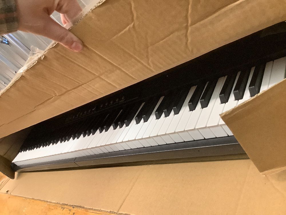 Electric Keyboard 88-Keys - Image 1 - Lot 8094