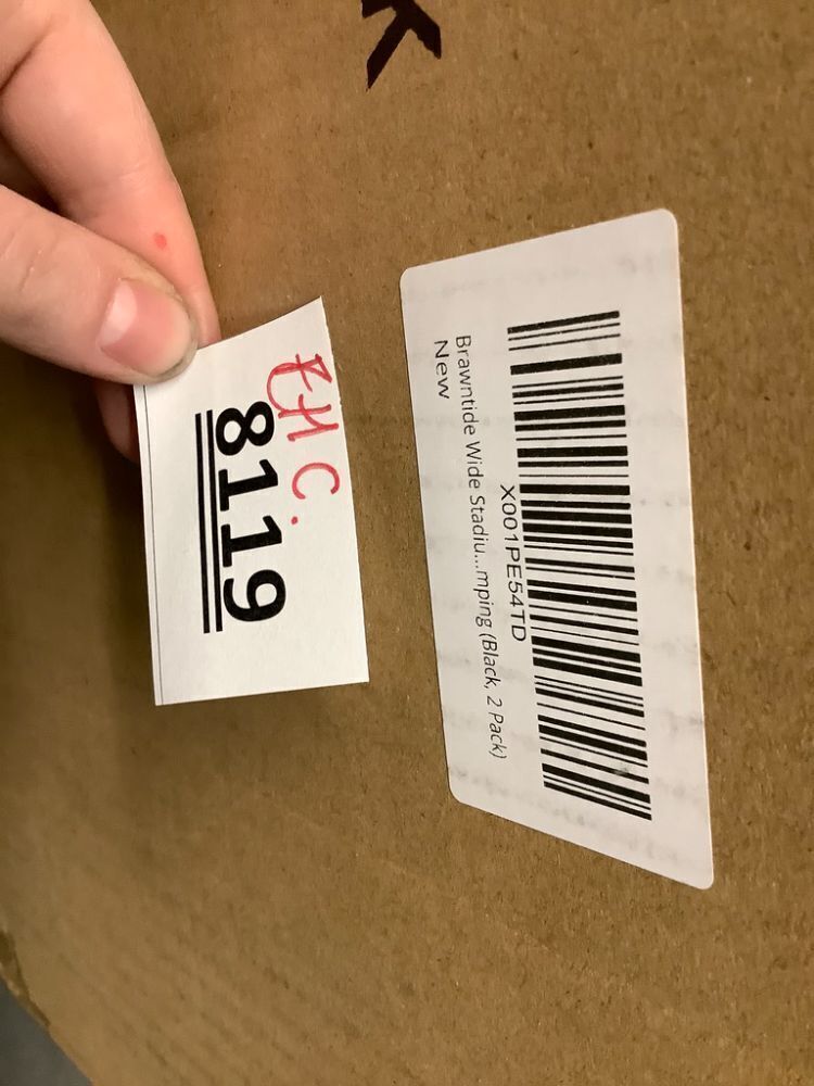 BRAWNTIDE Stadium Seat with Back Support - Comfy Cushion, Thick Padding, 2 Steel Bleacher Hooks, 4 Pockets, 2 Cup Holders, Reclining Back, Ideal Chair for Sport Events, Beaches, Camping, Concerts - Image 4 - Lot 8119