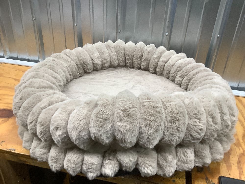Round Pet Bed, Gray - Image 1 - Lot 8208