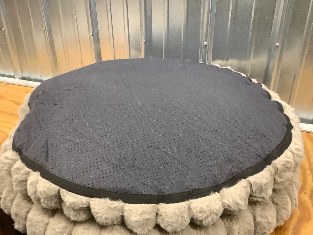 Round Pet Bed, Gray - Image 3 - Lot 8208