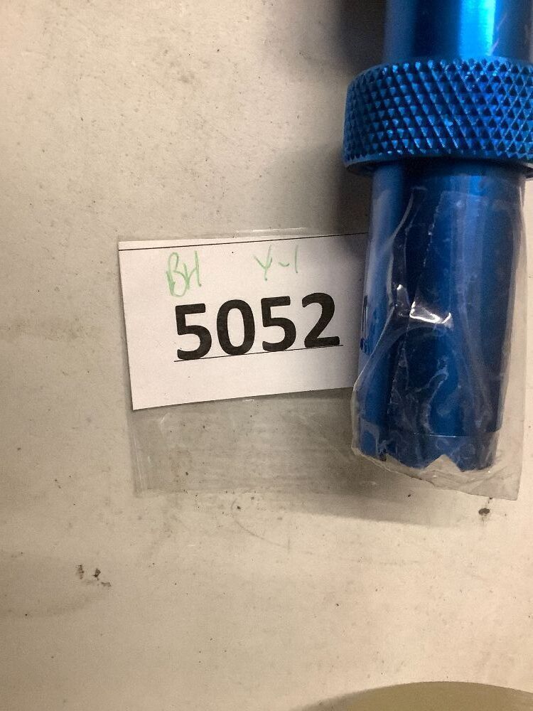 Fiblink Saltwater Offshore Trolling Rod Conventional Boat Rod Carbon Fishing Pole(6-Feet, 30-50lb) - Image 5 - Lot 5052