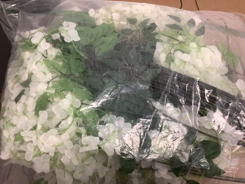 Artificial Wisteria Flowers - Lot 8506