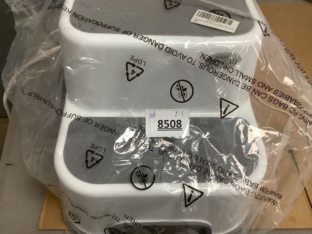 Step Stool - Image 1 - Lot 8508