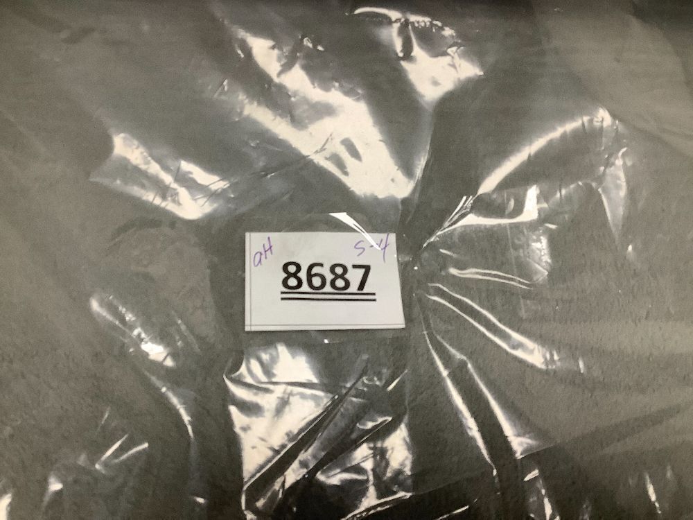 Wedge Pillow Set - Image 3 - Lot 8687