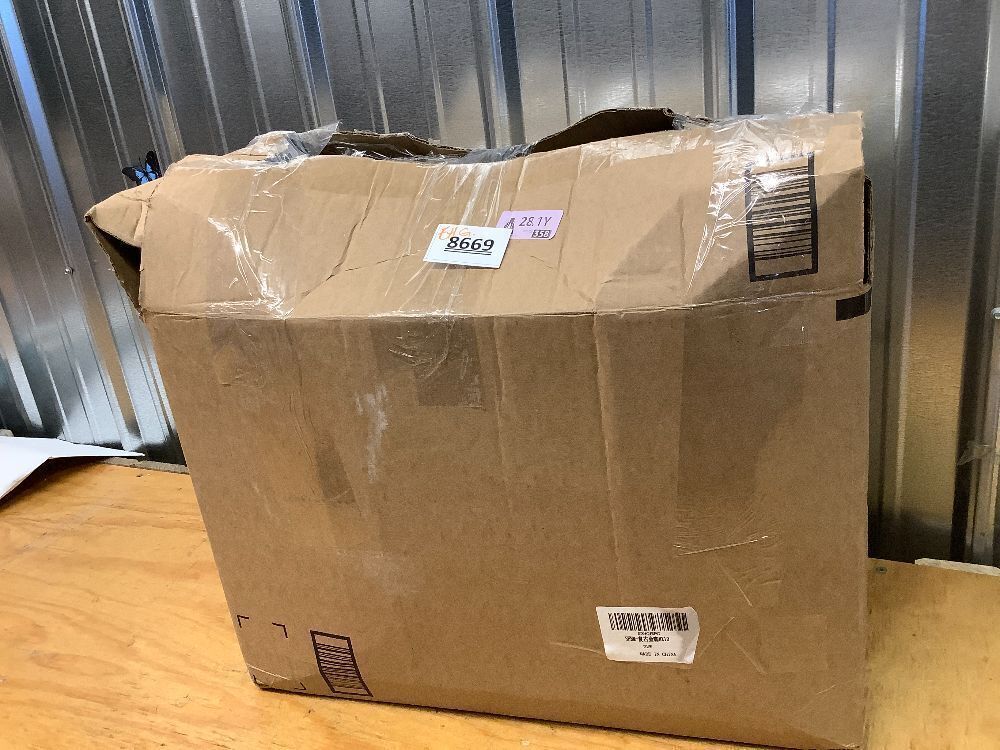 Large Indoor Area Rug, 8' x 10' - Image 3 - Lot 8669