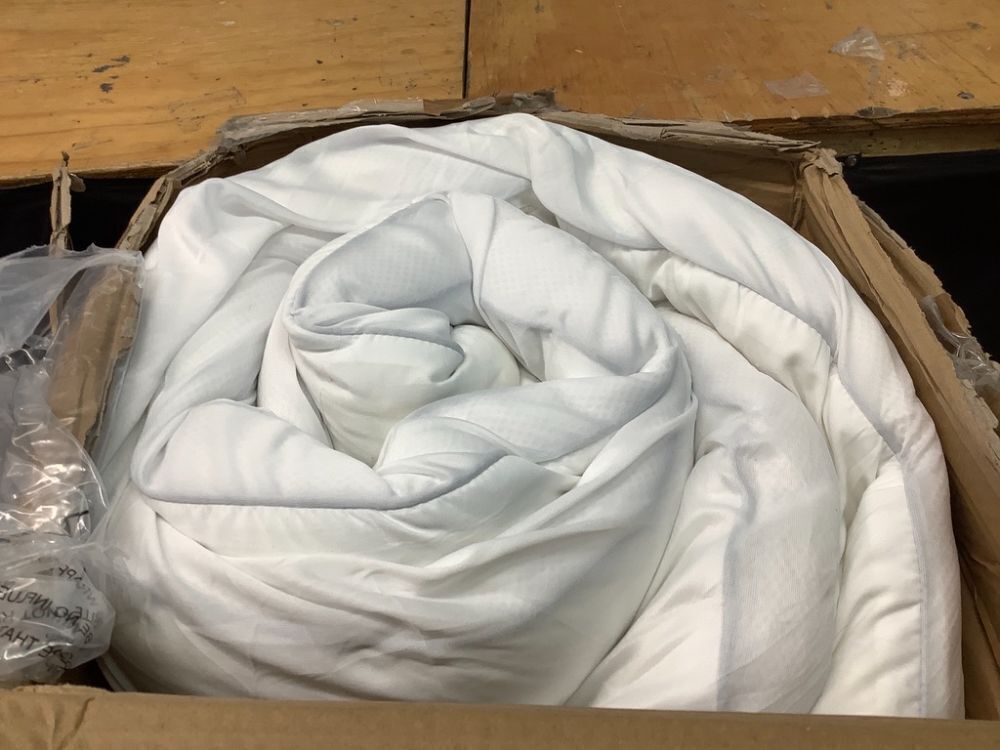 King Memory Foam Mattress Topper, 4 Inch Dual Layer Mattress Pad with Pillow Top Mattress Topper King Size Bed Cover, Support for Back Pain (White) - Image 2 - Lot 8674