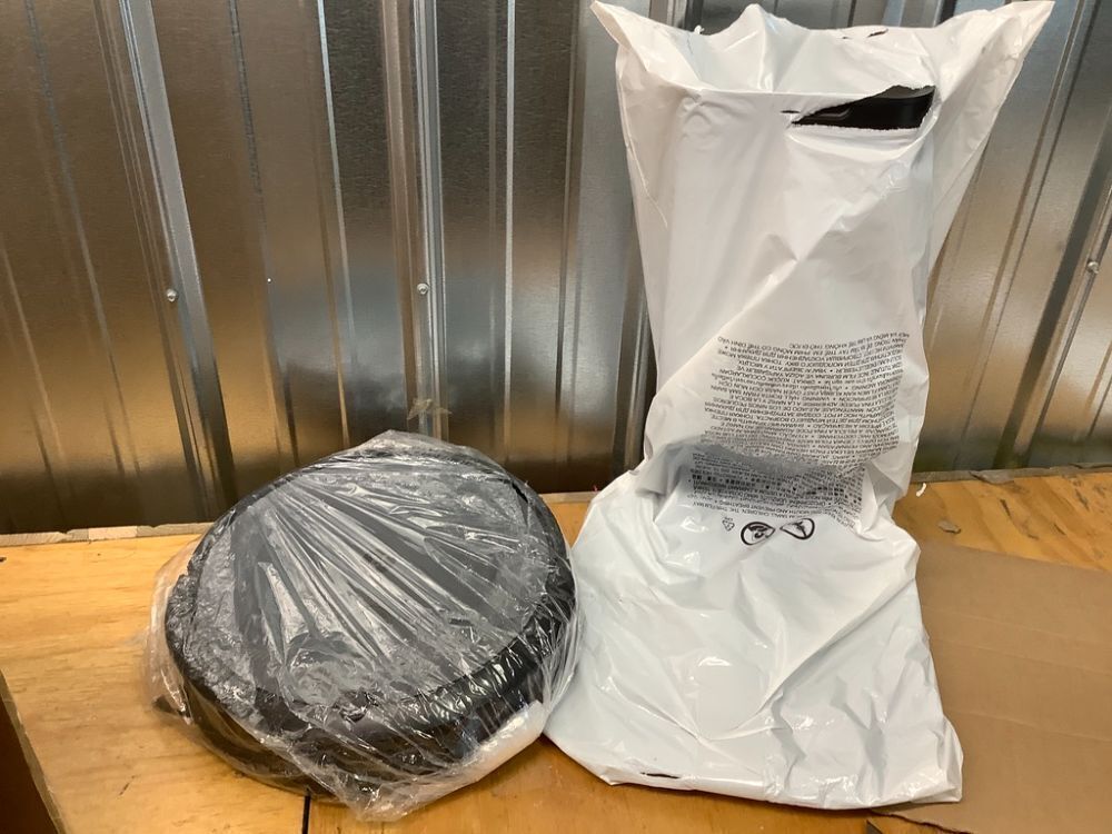 iRobot Roomba i4+ EVO (4552) Self Emptying Robot Vacuum(Renewed Premium) - Image 2 - Lot 8678