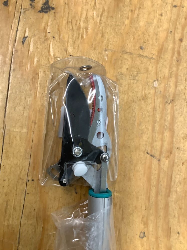 Tree Pruner for Garden, Cut Capacity 1/2 Inch & Hold Pole Pruner, Lightweight Fruit Picker with Non-slip handle, Long Reach Tree Branch Cutter with Aluminum Pole, 4.2 FT| LFX112 - Image 3 - Lot 8524