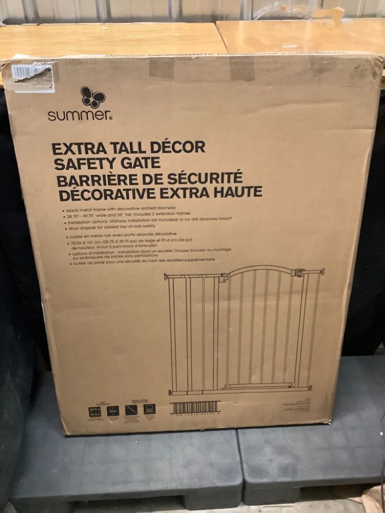 Multi-Style Extra Wide 39-Inch Baby Safety Gate, - Image 3 - Lot 8533