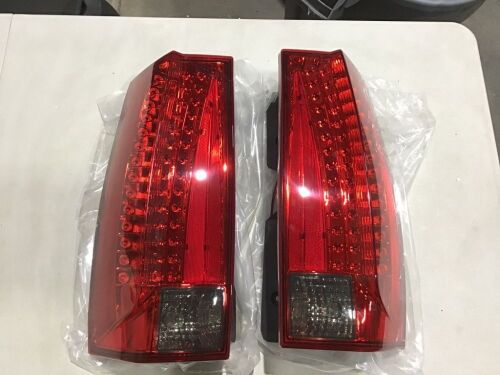 Smoked Taillight Assembly for 07-14 GMC Yukon / Yukon XL - Lot 137