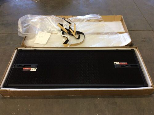 Tri-Fold Tonneau Cover for Chevy Silverado GMC Sierra 1500 - Lot 320