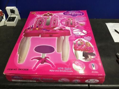 Kids Princess Vanity Mirror w/ AUX Cable, Wand, Hairdryer, Accessories - Lot 817