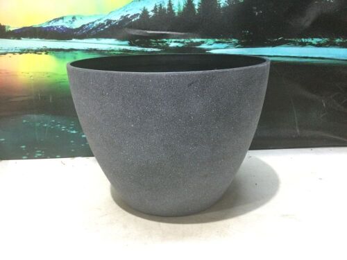 Large Planter Pot with Drain Holes - Lot 1116