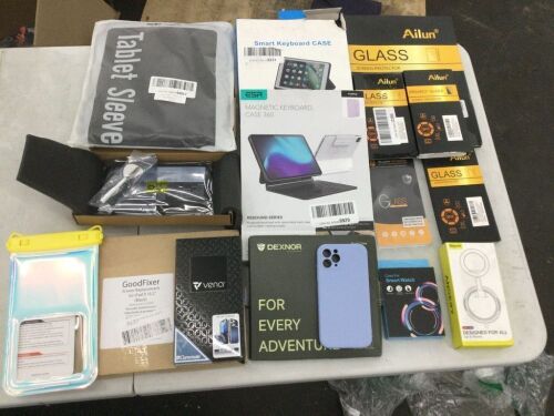 Lot of Small Electronic Accessories - Lot 435