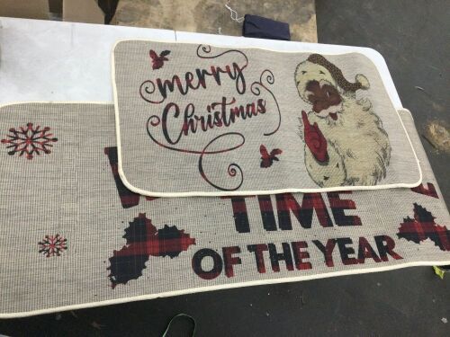 Set of 2 Christmas Rugs - Lot 441