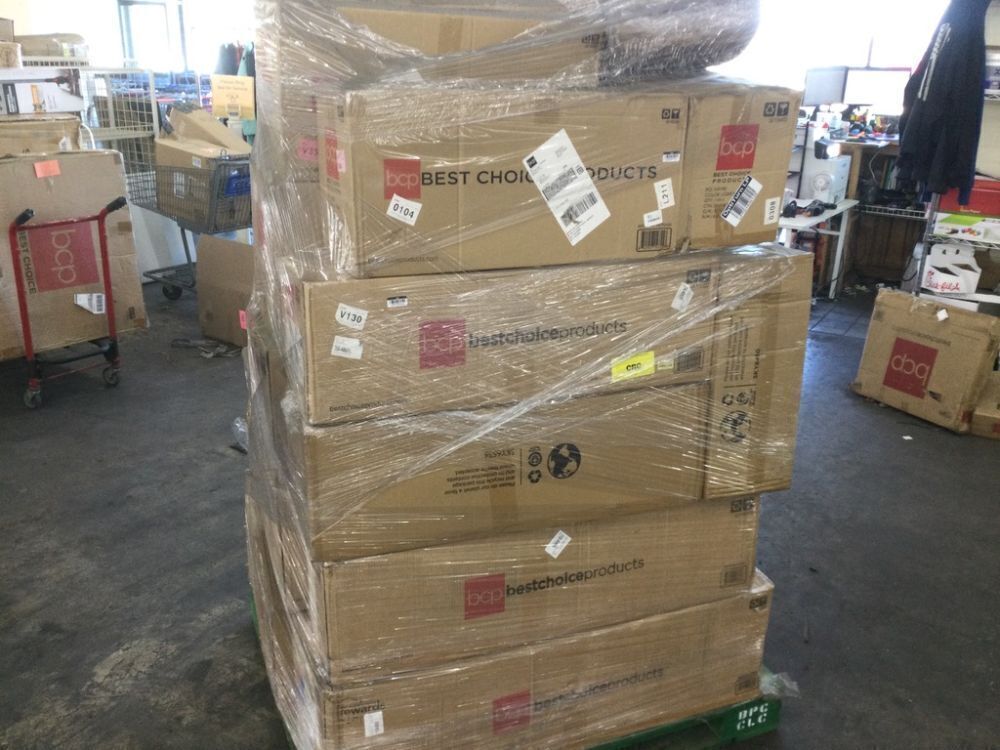 Pallet of Return Christmas Items - Uninspected - Image 5 - Lot 152