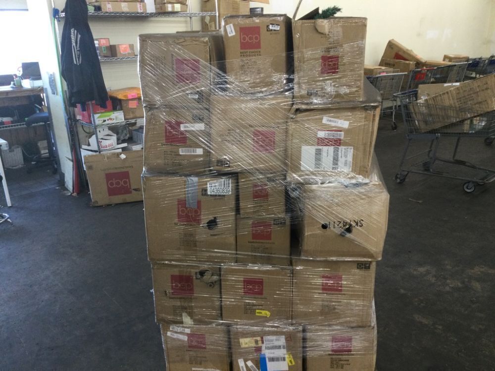 Pallet of Return Christmas Items - Uninspected - Image 1 - Lot 153