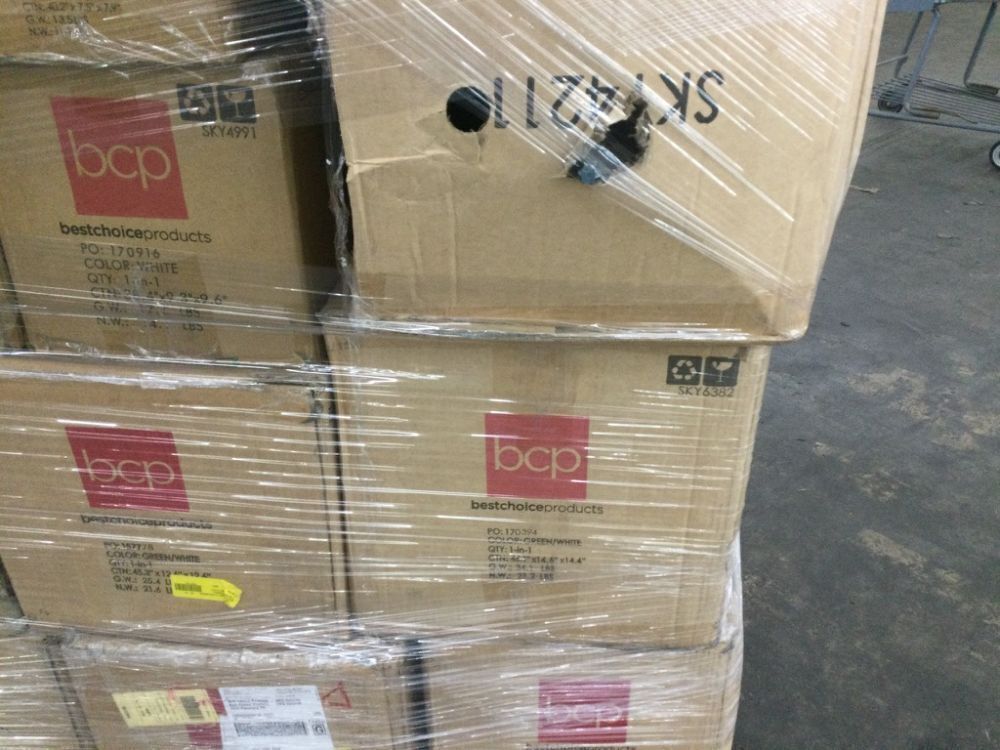 Pallet of Return Christmas Items - Uninspected - Image 3 - Lot 153