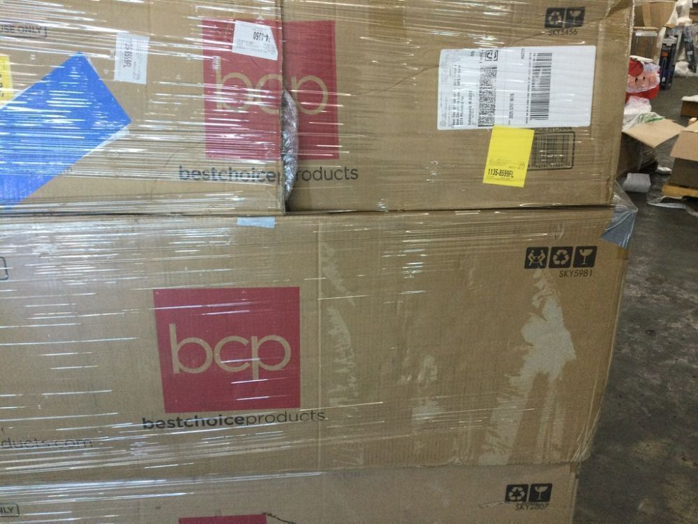 Pallet of Return Christmas Items - Uninspected - Image 9 - Lot 153